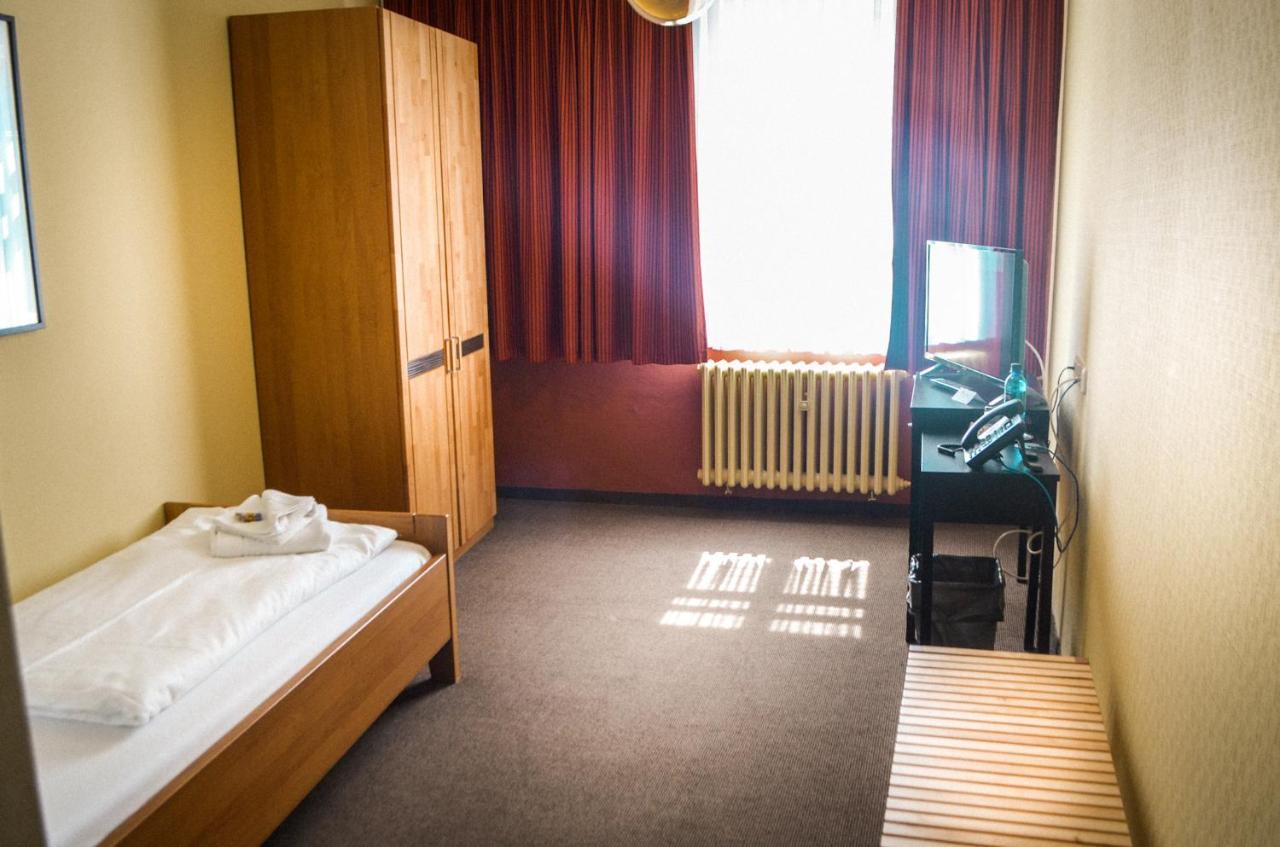 Haus Des Volkes - Das Bauhaushotel Probstzella Luaran gambar