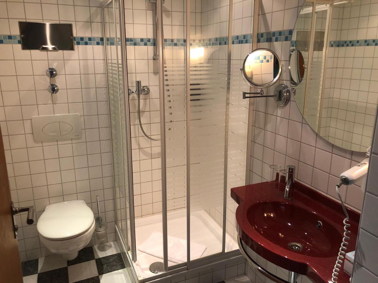 Haus Des Volkes - Das Bauhaushotel Probstzella Luaran gambar
