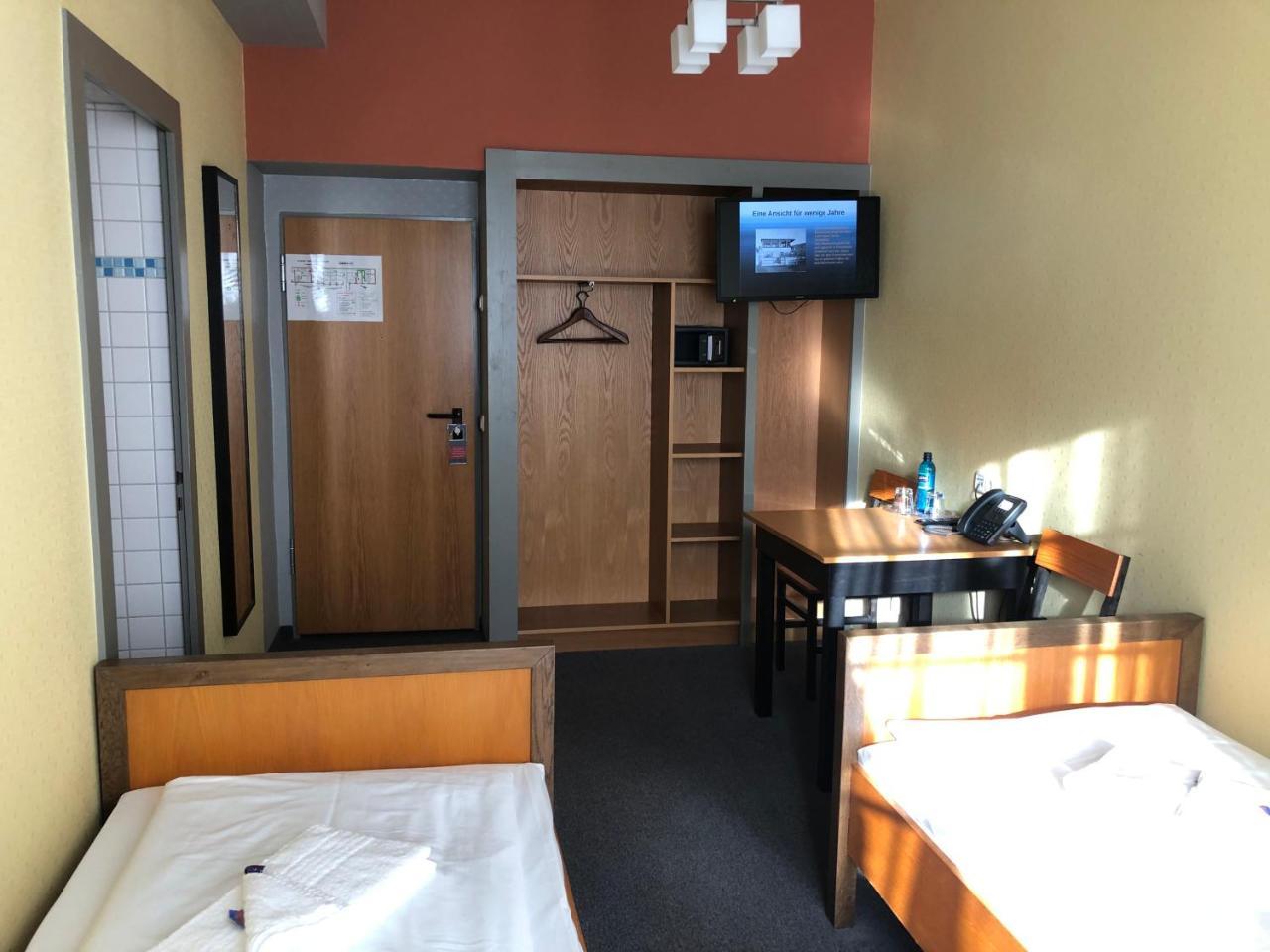 Haus Des Volkes - Das Bauhaushotel Probstzella Luaran gambar